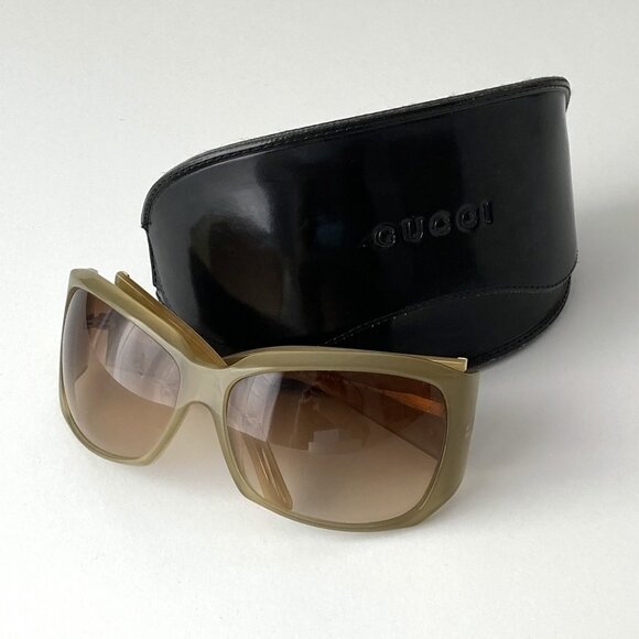 Genuine Gucci 1990s Oversized Logo Sunglasses with Original Patent Leather Case main image 8